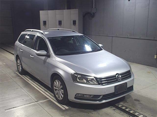 60407 Volkswagen Passat variant 3CCAX 2012 г. (JU Gifu)